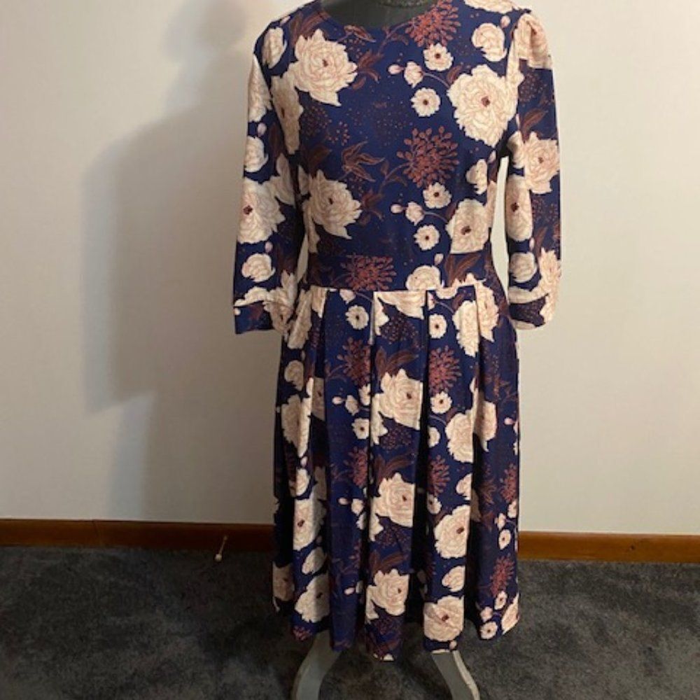 Blue Floral print drop waist dress, size Medium